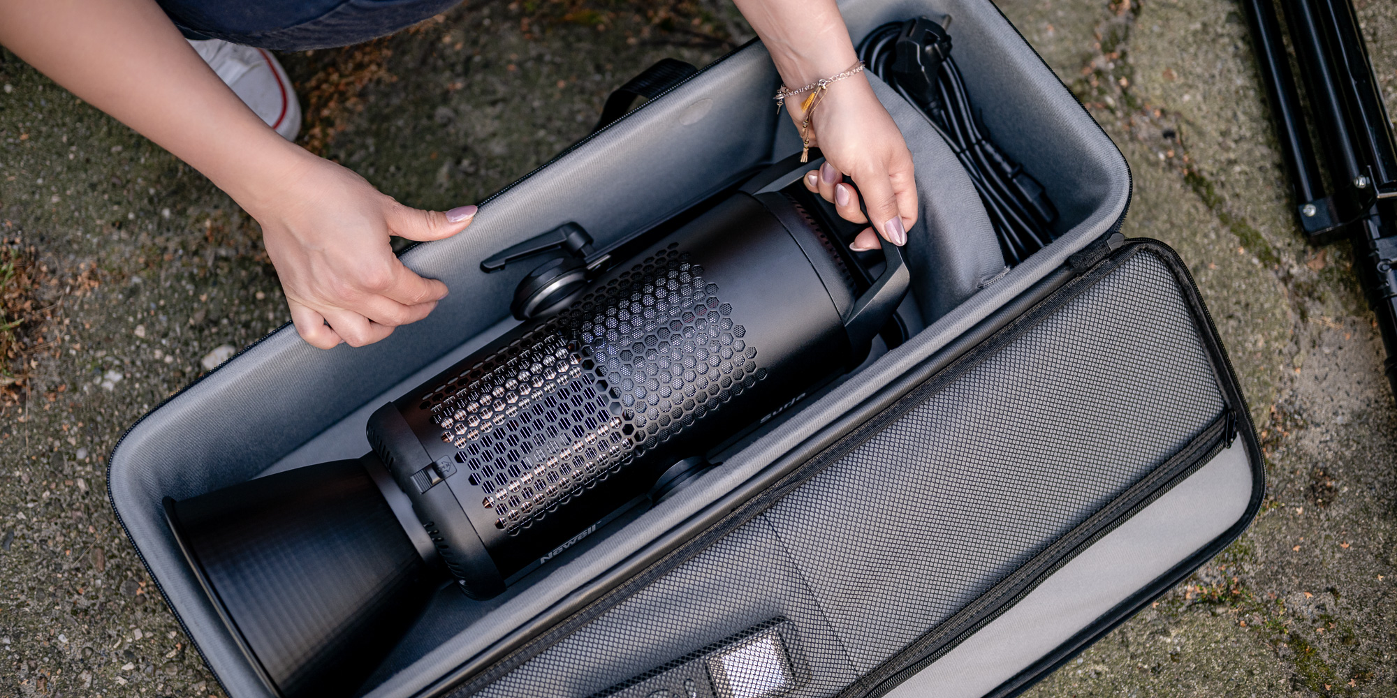 Torba transportowa Newell do lamp LED